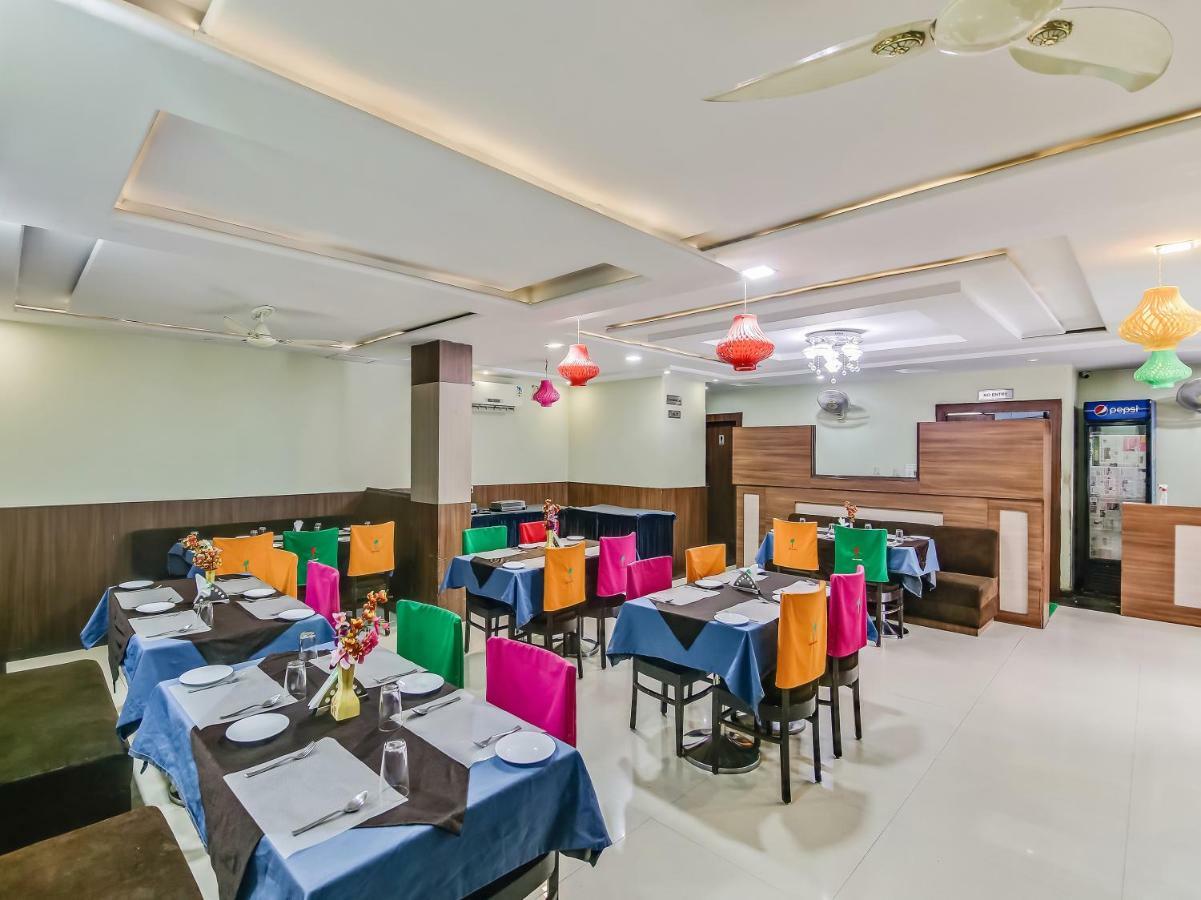 Capital O 32619 Hotel Sugar Palm Gwalior Exterior photo