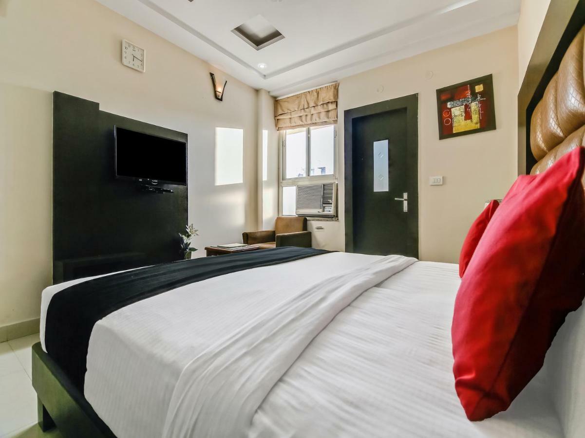 Capital O 32619 Hotel Sugar Palm Gwalior Exterior photo