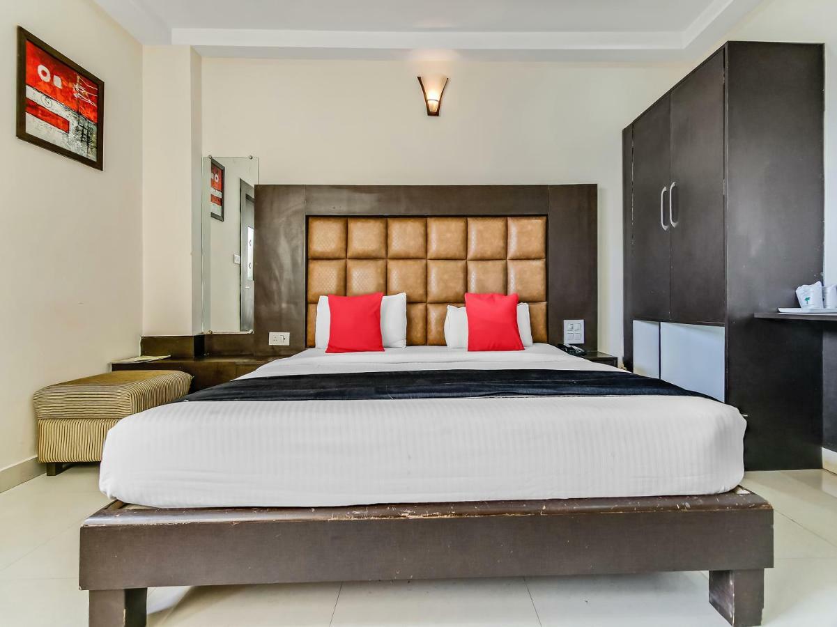 Capital O 32619 Hotel Sugar Palm Gwalior Exterior photo